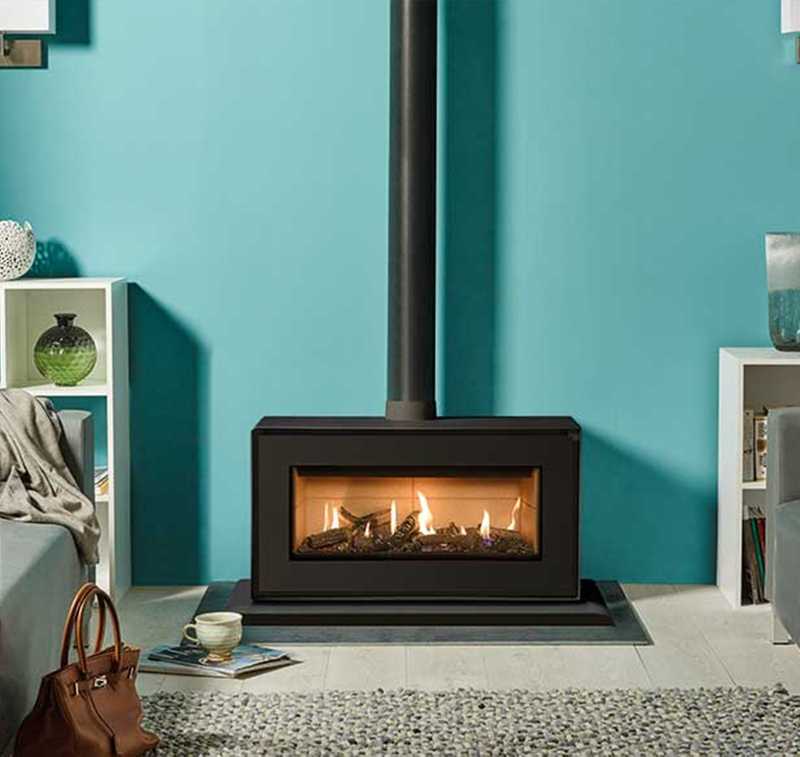 Gazco Studio 2 Freestanding Gas Fire with Log Effect Fuel Bed and Vermiculite Lining